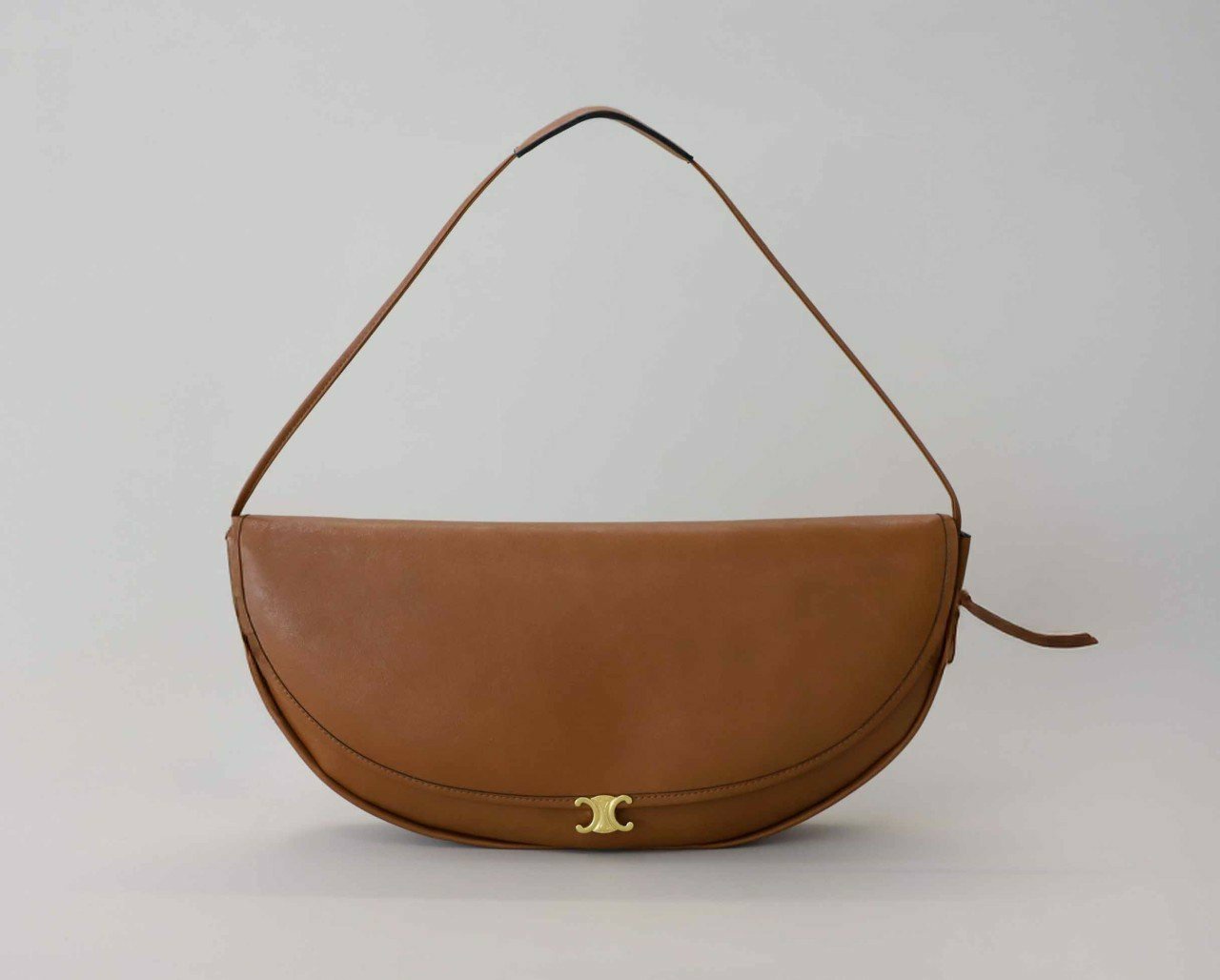 #셀린느 [ C*LINE ] 수입 하프문 소프트 트리옹프 백 -탠- 입고💢 #가방