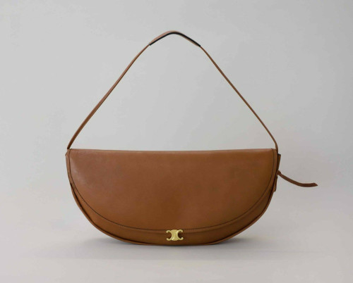 #셀린느 [ C*LINE ] 수입 하프문 소프트 트리옹프 백 -탠- 입고💢 #가방