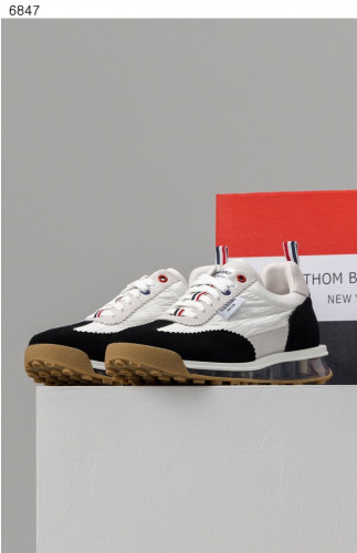 #톰브라운 [THOM BROWNE] 수입프리미엄급 남성 TECH RUNNER 스니커즈 신상 입고💢 #태그 #신발 #6847