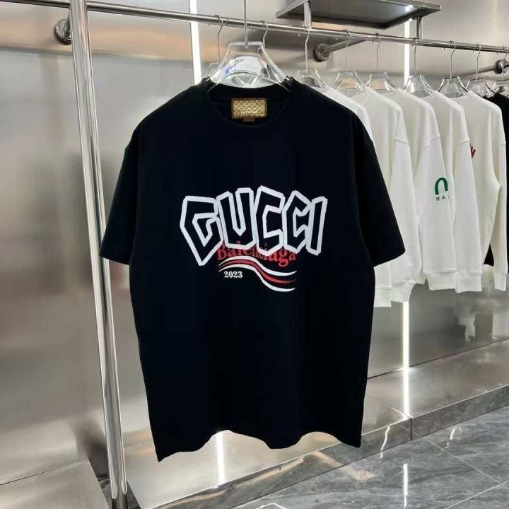 💕 구* X 발**** 콜라보 반팔 티셔츠