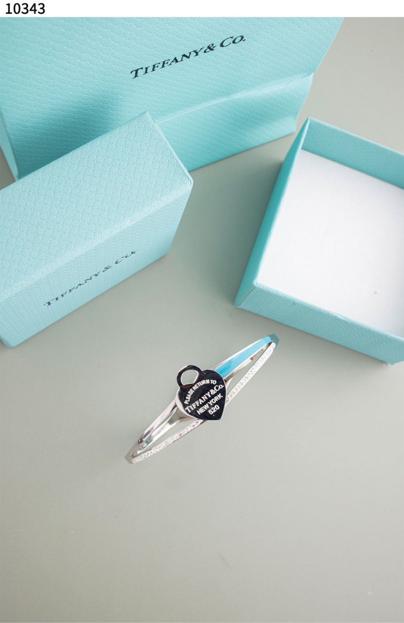 #티파니앤코 [Tiffany & Co.] 스털링 실버 다이아몬드 하트 주얼리 뱅글 신상입고💢 #팔찌 #10343