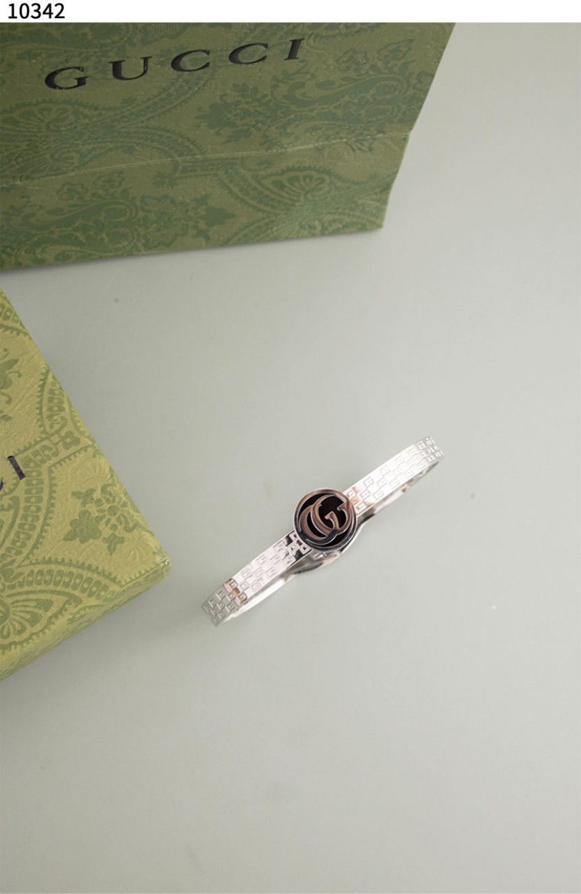 #구찌 [GUCCI] 실버 와이드 구찌 인터로킹 뱅글팔찌 신상입고💢 #팔찌 #10342