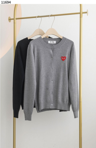 #꼼데가르송 [COMME des GARCONS] 여성 투하트 로고 라운드 니트 가디건 신상입고💢 #상의 #니트 #11694