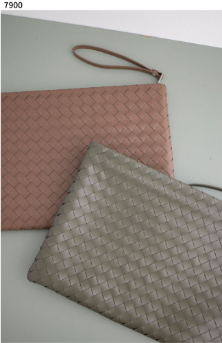 #보테가베네타 [BOTTEGA VENETA] 인트레치아토 클러치 신상입고💢 #가방 #7900