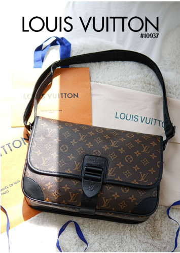 🔆 [Louis Vuitton] 루이비통 23FW MM 모노그램 아치 메신저백 🔆
