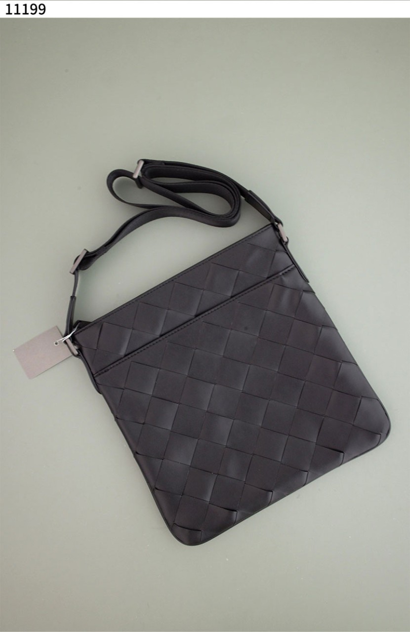 #보테가베네타 [BOTTEGA VENETA] 보테가베네타 메신저 크로스백 신상입고💢 #가방 #11199