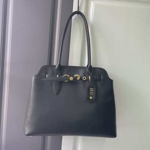 ✨미우미우 아방뛰르 나파 가죽백✨