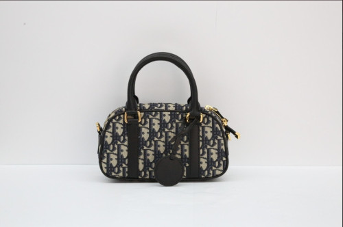 ✨제목 ✨디올 d-vibe 미디엄 볼링백