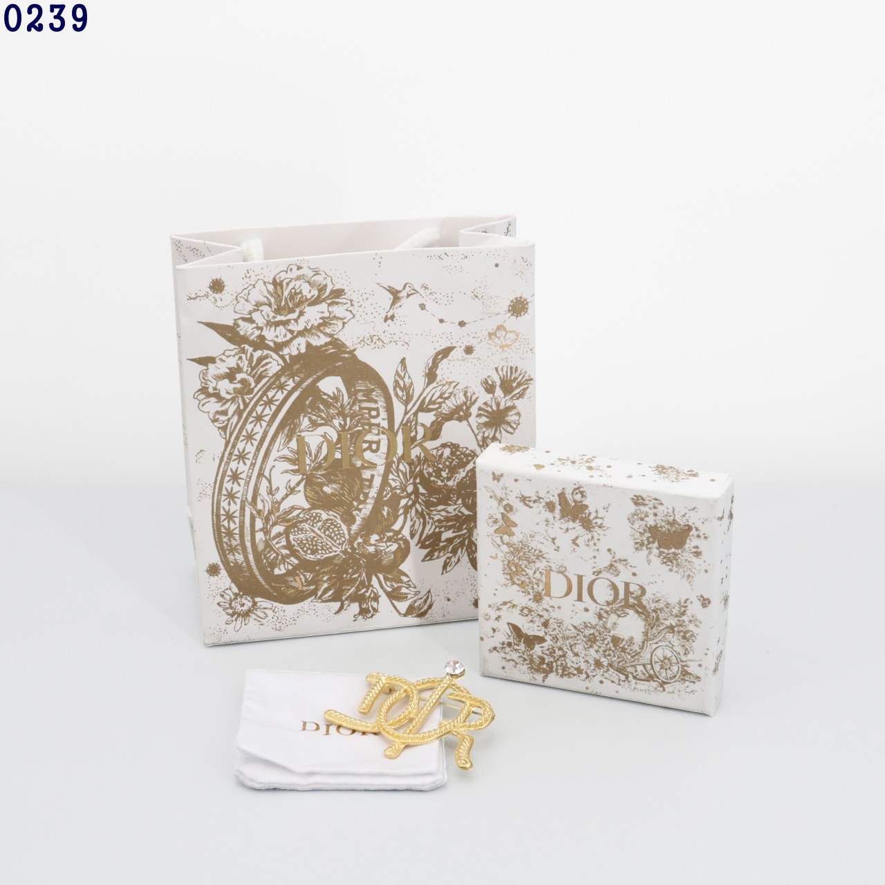 👹디* 골드 로고 브로치👹