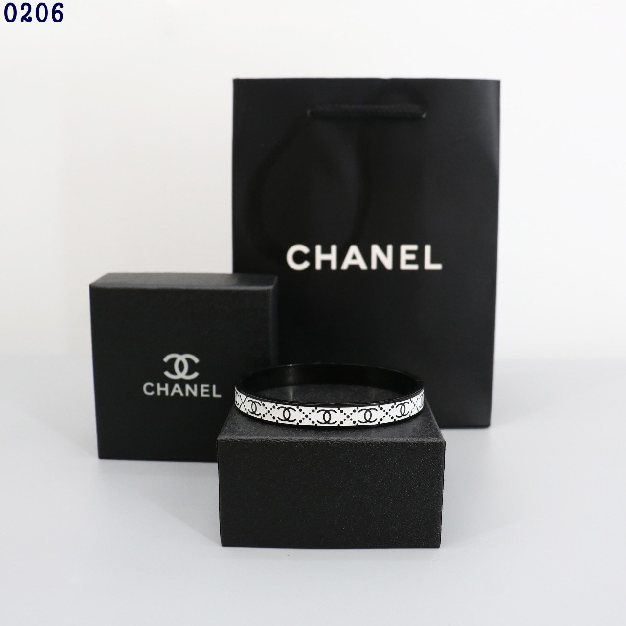 👹샤* CC로고 화이트 팔찌 👹