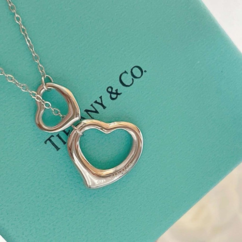 티파니 앤 코 러빙하트 실버목걸이