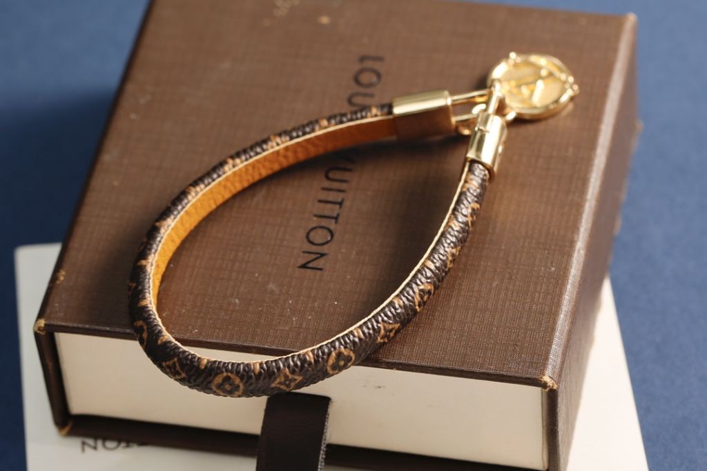 루이비통 블루밍 브레이슬릿 모노그램 여성용