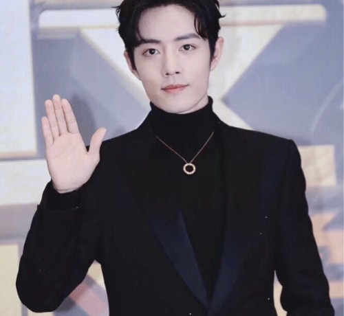 까르띠에 LOVE 네크리스, 다이아몬드 - 옐로우 골드