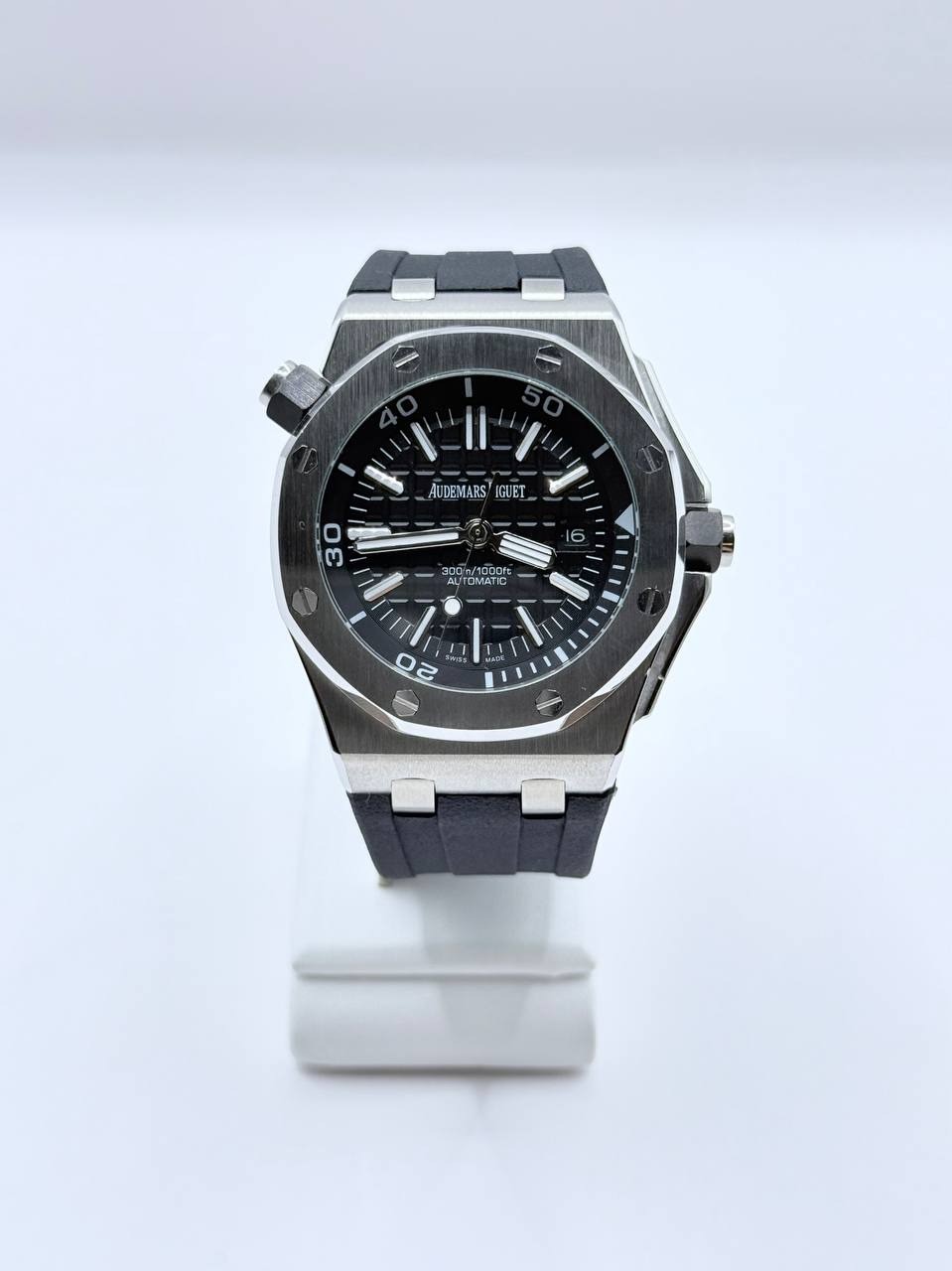 오데마피게 로얄오크 오프쇼어 다이버 15710 블랙다이얼 블랙러버