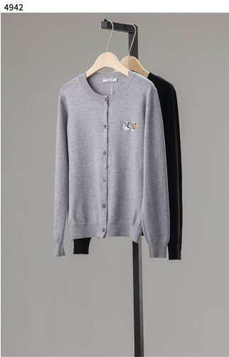 #메종키츠네 [Maison-Kitsune] 여성 더블폭스 헤드 라운드 가디건 신상입고💢 #상의  #니트 #4942