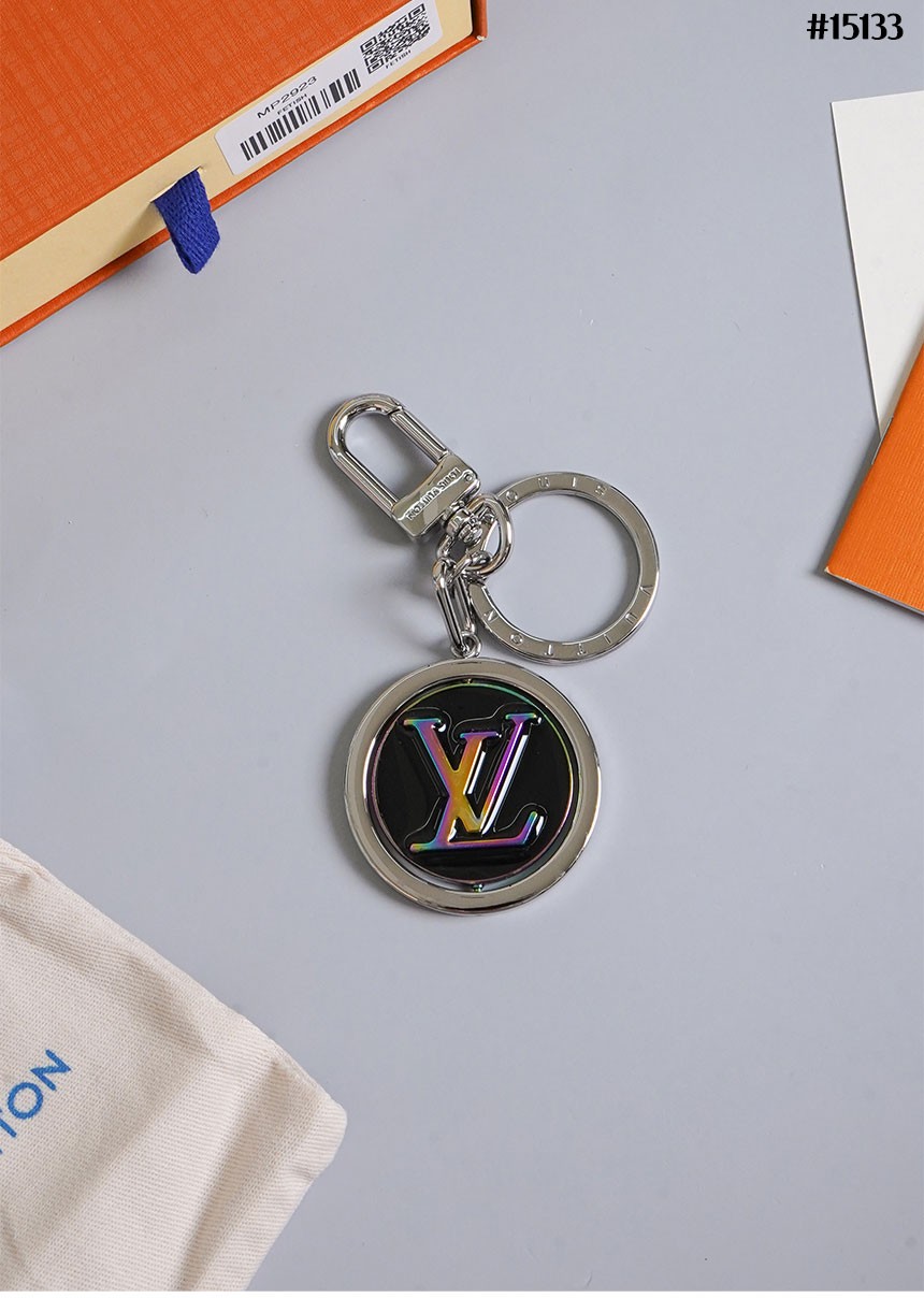 🔆 [LOUIS VUITTON] 루이비통 LV 턴 테이블 컷 써클 백참/키링 🔆