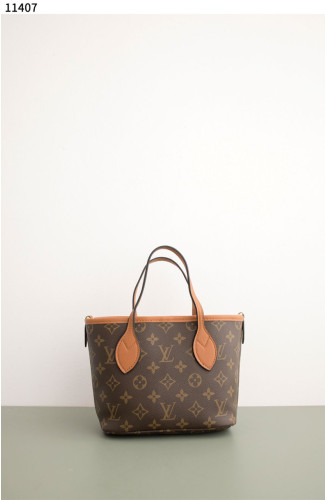 #루이비통 [Louis Vuitton] 네버풀 인사이드 아웃 MM 신상입고💢 #가방 #11407