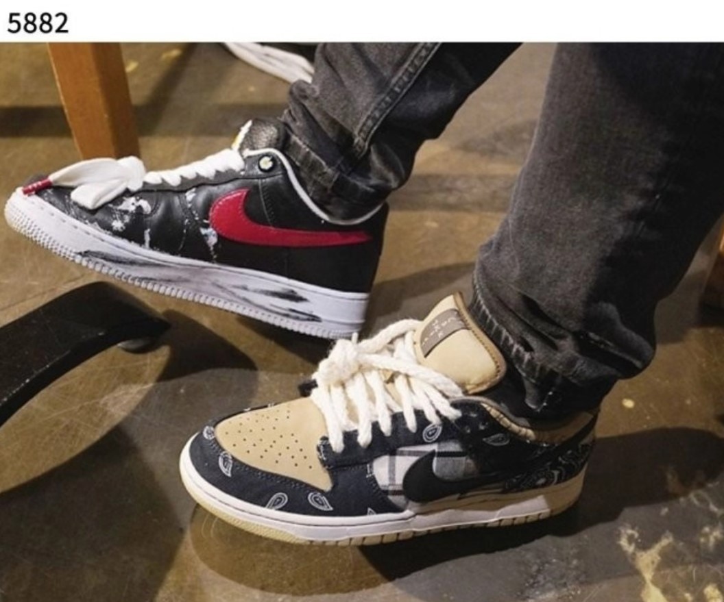 #나이키 [NIKE] 수입고급  나이키 x 트래비스 스캇 SB 덩크 로우 세일💢💢💢 #태그 #신발 #5882