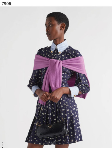 #프라다 [PRADA] 수입프리미엄급 리에디션 2002 스몰 가죽 숄더백 신상 입고💢 #태그 #가방 #7906