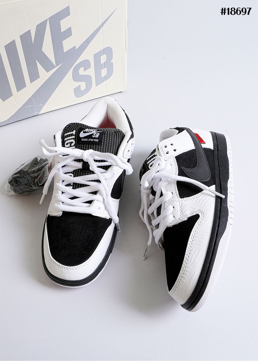 🔆 [NIKE] 나이키 X 타이트부스 SB 덩크 로우 프로 블랙 앤 화이트 🔆