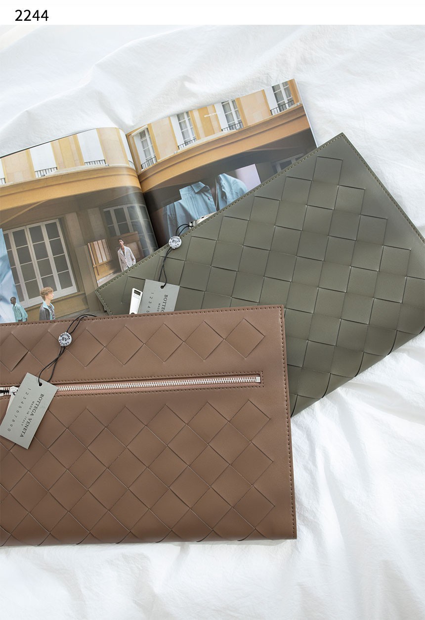 #보태가베네타 [BOTTEGA VENETA] 보테가베네타 위빙 나파 클러치 신상입고💢 #가방 #2244