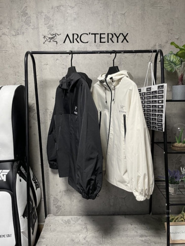 ACT 고프코어 윈드자켓