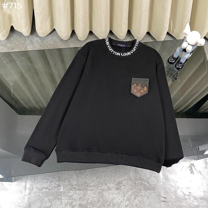 #루이비통 24FW 레더 포켓 넥라인 맨투맨