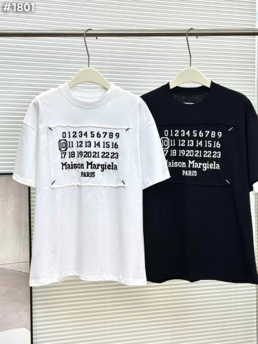  넘버링 로고 자수 티셔츠