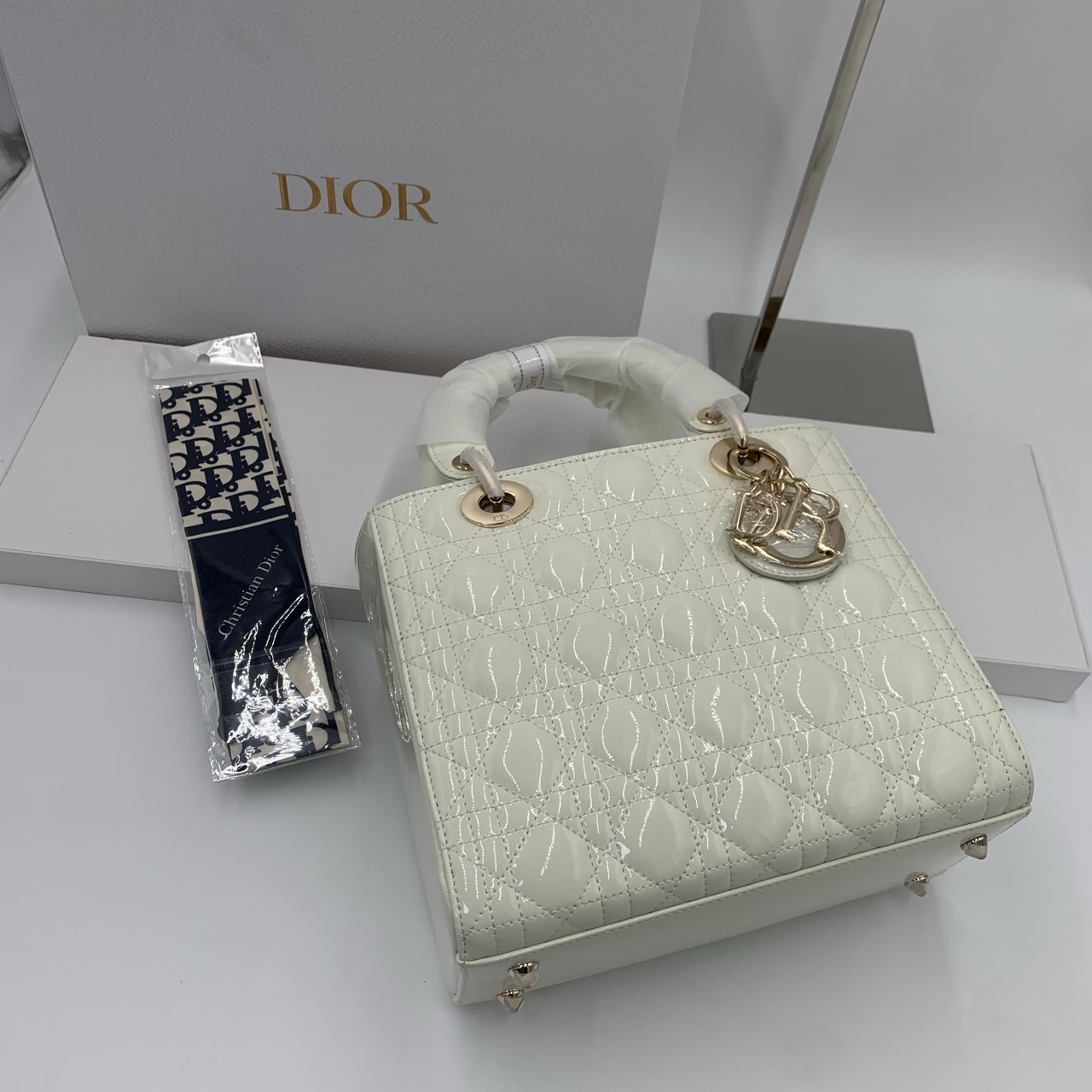 #디올  페이던트 레이디백