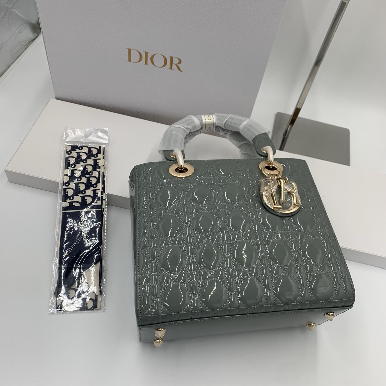#디올  페이던트 레이디백