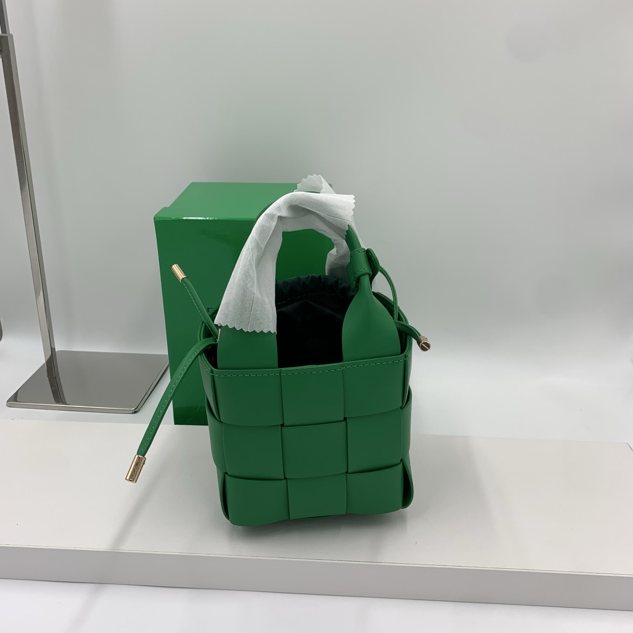 #보테가  카세트 버킷백