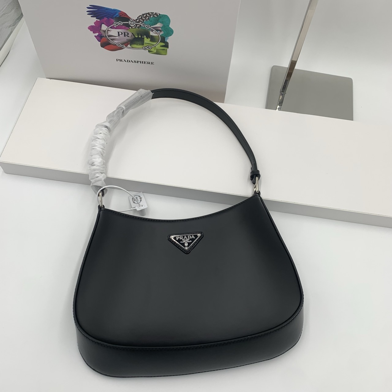 #프라다 클레오 브러시드