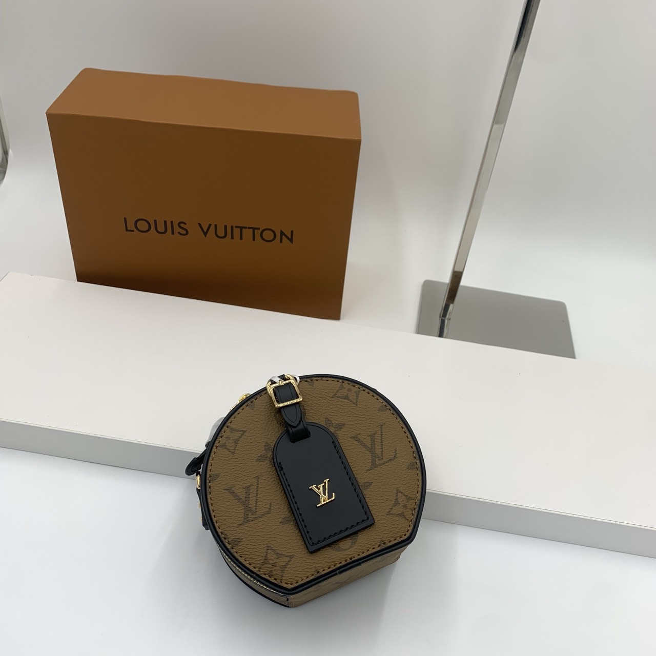 #루이비통  미니 샤포백