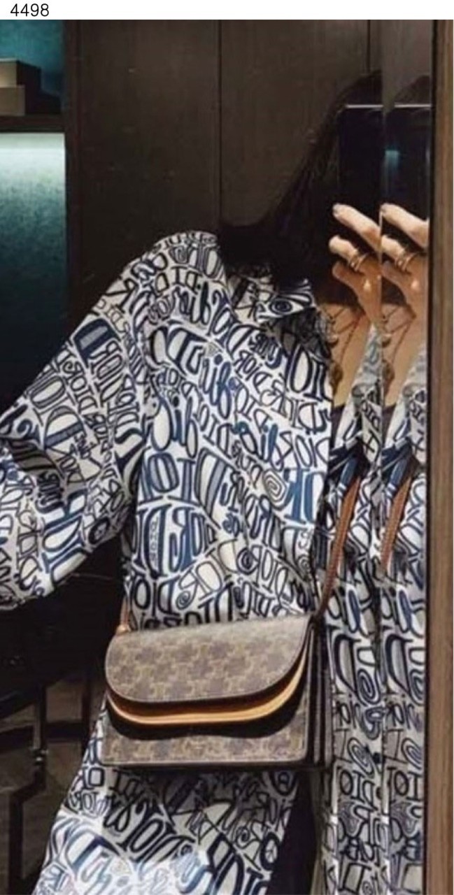 #셀린느 [CELINE] 수입프리미엄급 셀린느 트리옹프 캔버스 스트랩 지갑 신상 입고💢 #태그 #가방 #4498