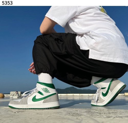 #나이키 [NIKE] 수입고급  조던 1 미드 SE 파인 그린 라이트 스모크 그레이 세일💢💢💢 #태그 #신발 #5353