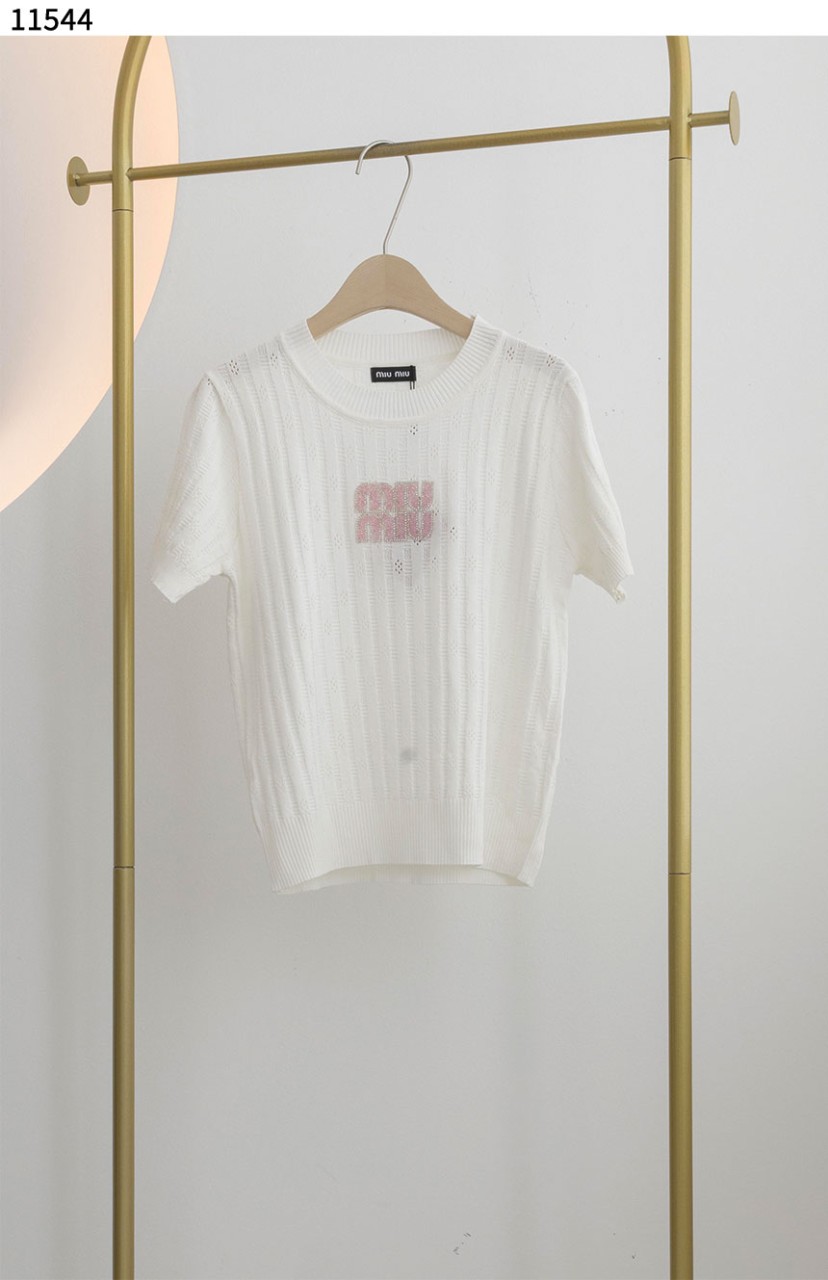 #미우미우 [MIU MIU] 핑크 로고 여성 여름 니트 신상입고💢 #상의 #니트 #11544