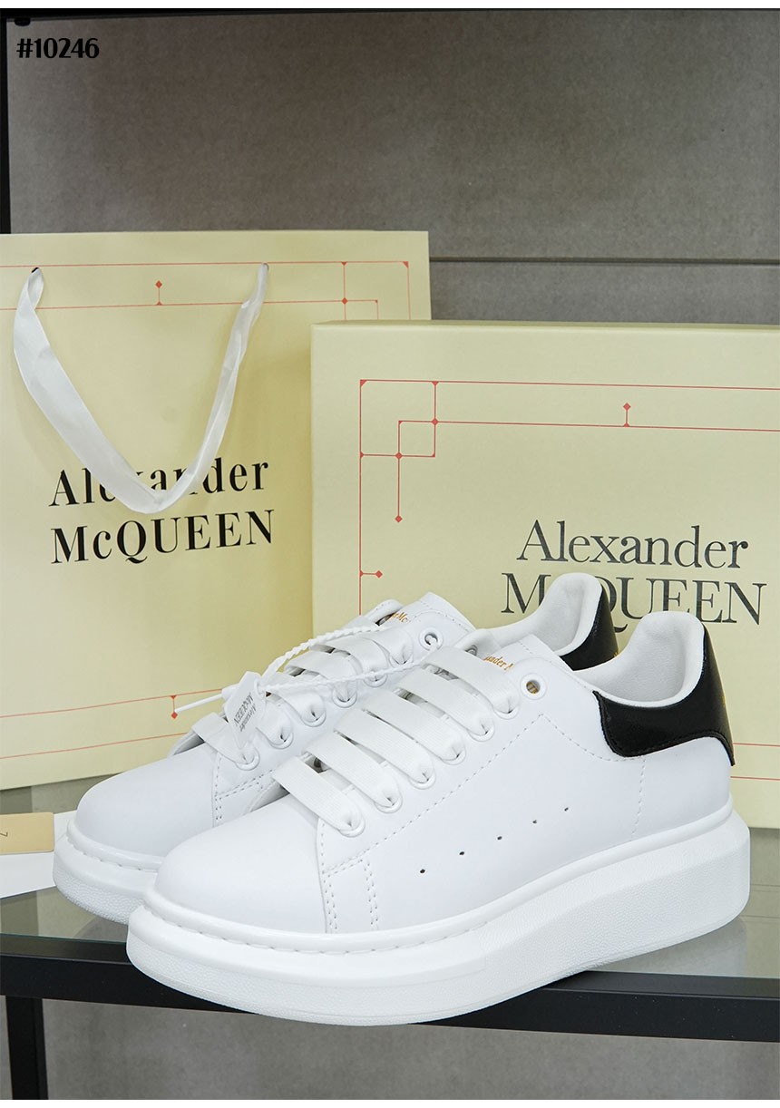 🔆 [Alexander McQUEEN] 알렉산더맥퀸 오버솔 스니커즈 화이트 블랙탭