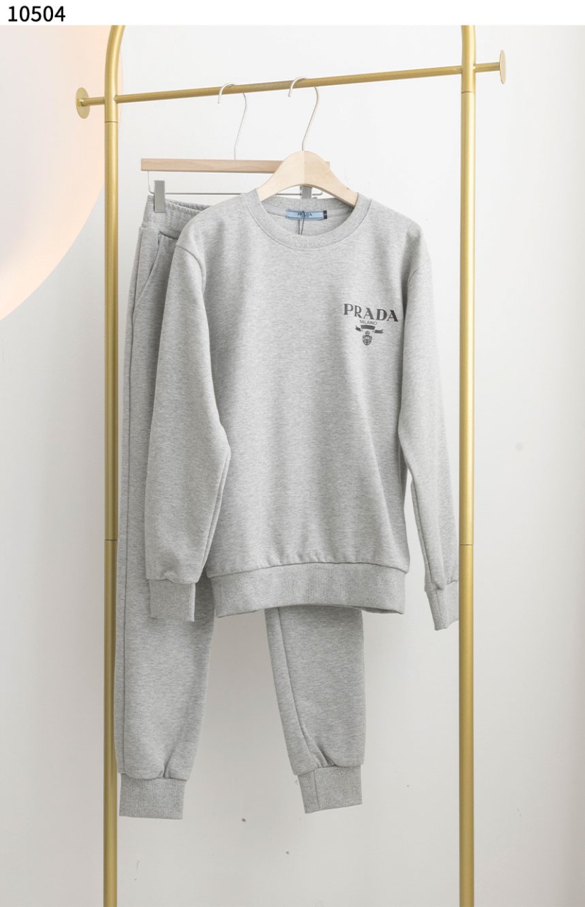 #프라다 [PRADA] 프라다 밀라노 로고 트레이닝 셋  신상입고💢 #세트 #10504