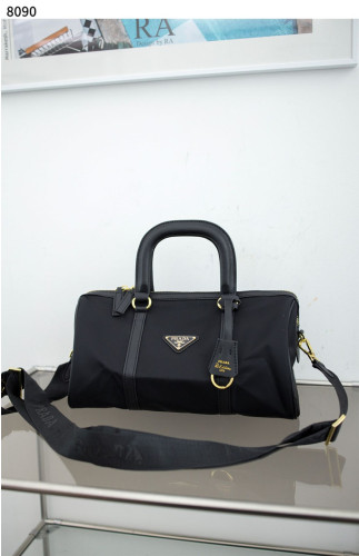 프라다 Re-Edition 1978 medium top-handle bag 신상입고💢 #가방 #8090