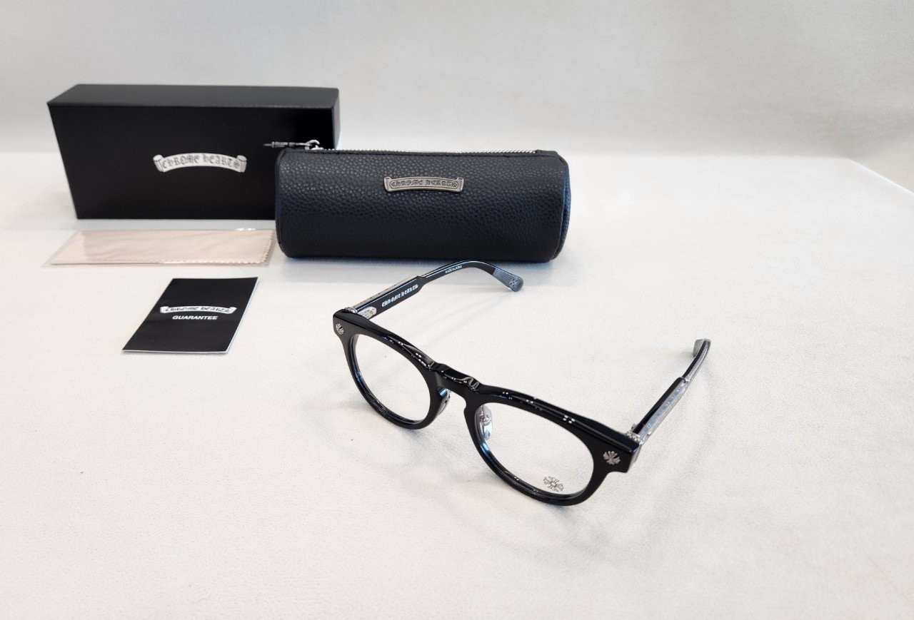 2025 크*** 딩가롱링롱2 안경테 입고~