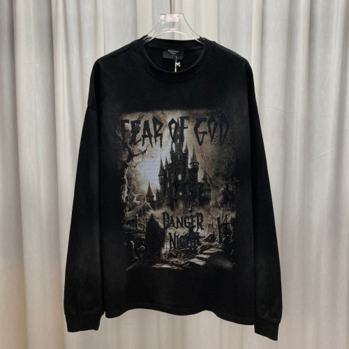 피*어오브갓 FOG ESSENTIALS 다크캐슬 슬로건 로고 프린트 워싱 티셔츠 입고~