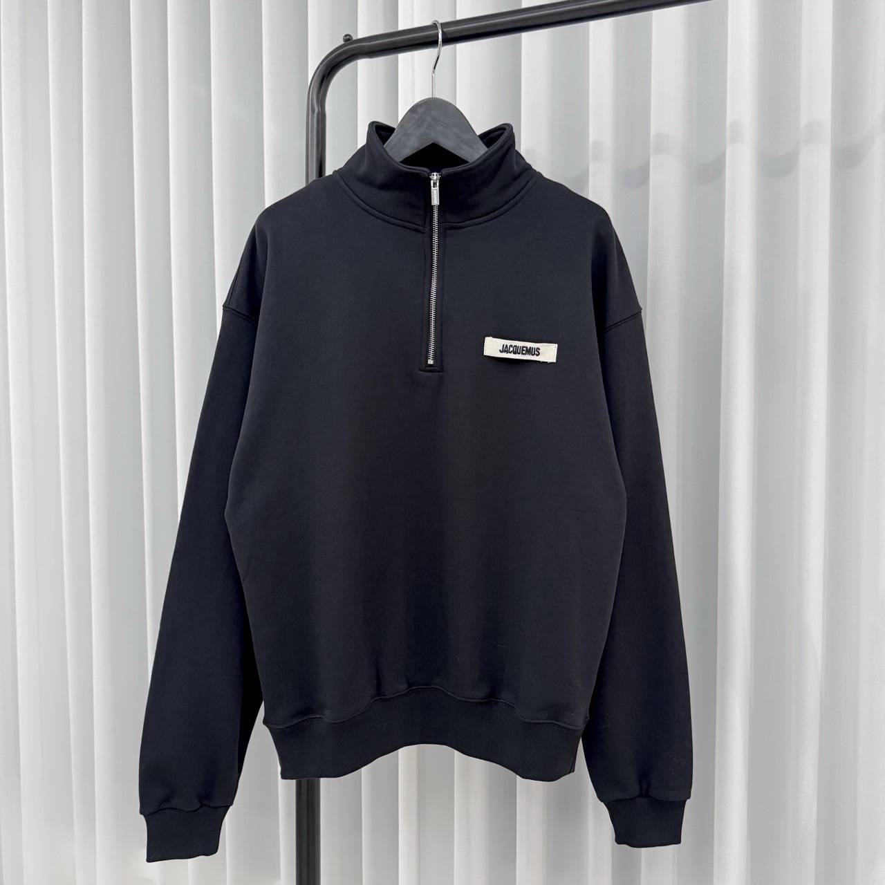 ➰자크뮈스 그로그랭 지퍼 스웻셔츠