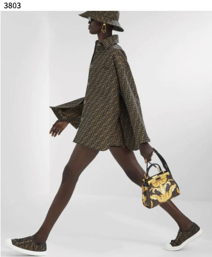 #팬디 [FENDI] 수입프리미엄급 펜디 도미노 로우탑 정품급 신상 입고💢 #태그 #신발 #3803