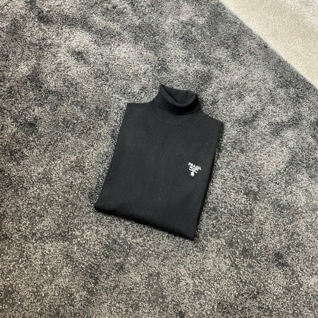 💕 프** 밀라노 로고 터틀넥 니트