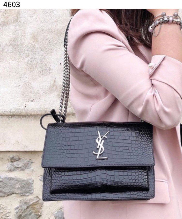 #입생로랑 [YSL] 수입프리미엄급 생로랑 엠보싱 크로커다일 가죽소재 SUNSET 미디움백 신상 입고💢 #태그 #가방 #4603