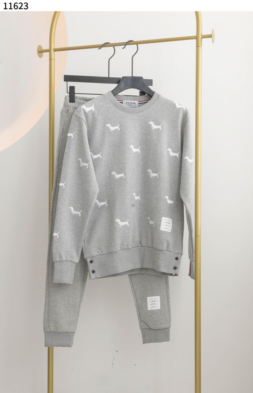 #톰브라운 [Thom Browne] 헥터 긴팔 맨투맨 트레이닝 셋 신상입고💢 #세트 #11623