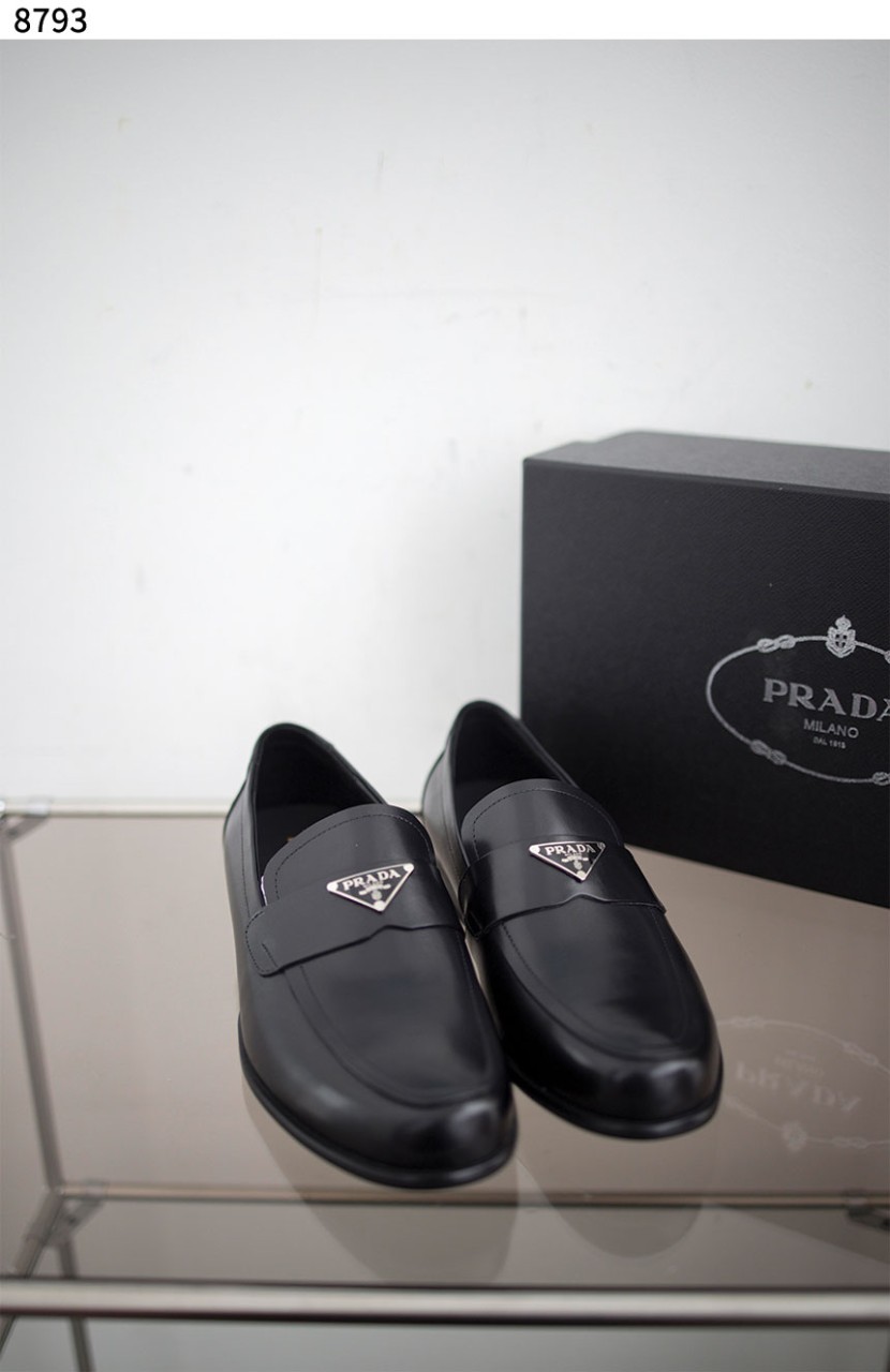 #프라다 [PRADA] 프라다 남성 애나멜 삼각로고 로퍼 신상입고💢 #신발 #8793