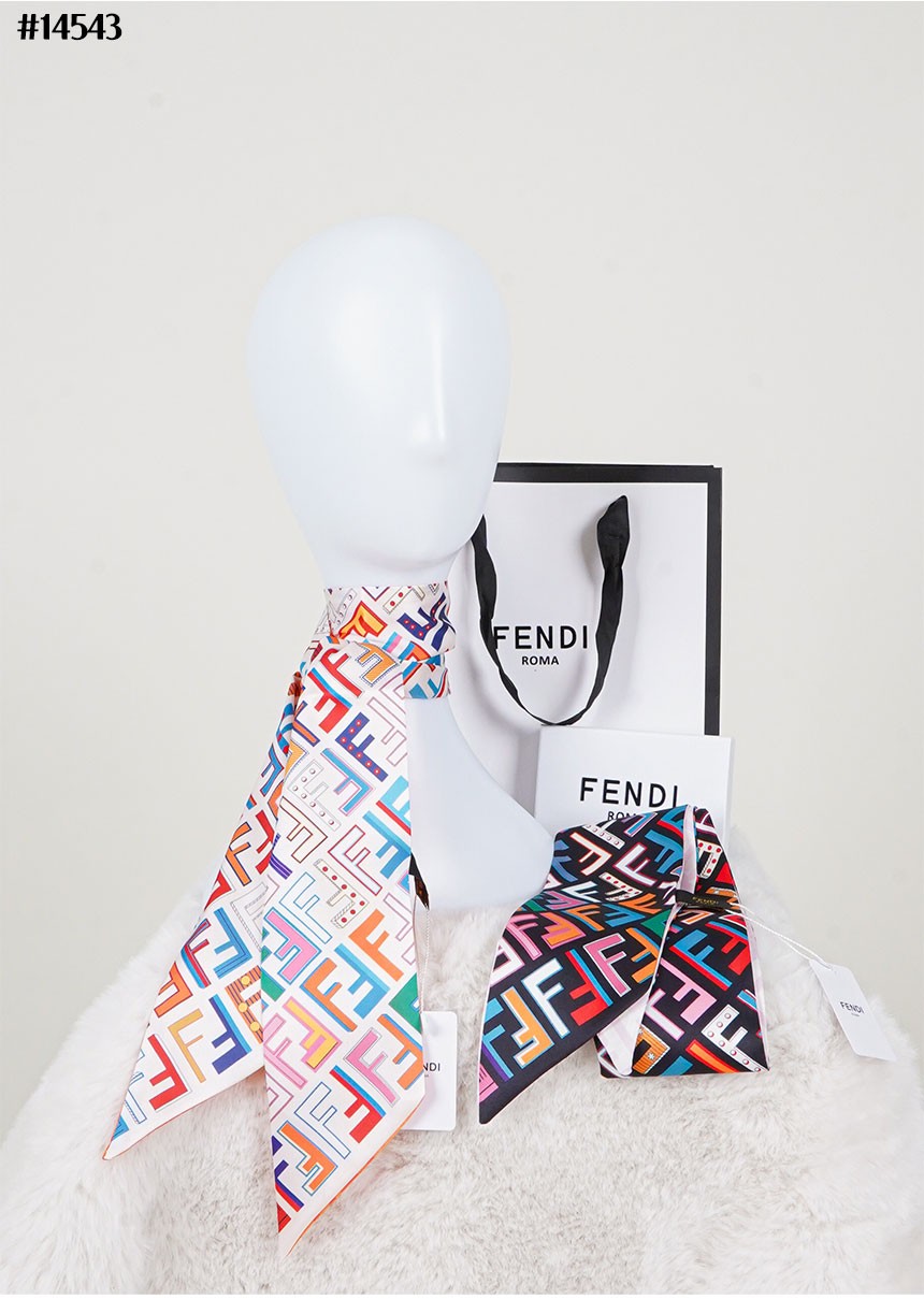 🔆 [FENDI] 팬디 펀 랩피 멀티 컬러 실크 방도 스카프 🔆