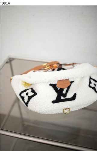 #루이비통 [Louis Vuitton] 루이비통 뽀글이 범백 신상입고💢 #가방 #8814