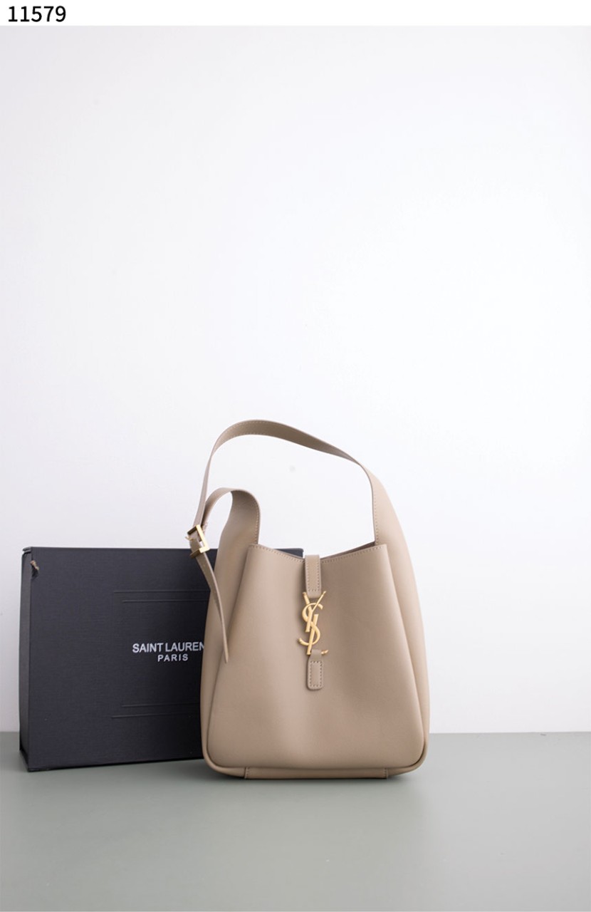 UM #입생로랑 [YSL] 스몰 르 5 아 7 서플 숄더백 신상입고💢 #가방 #11579